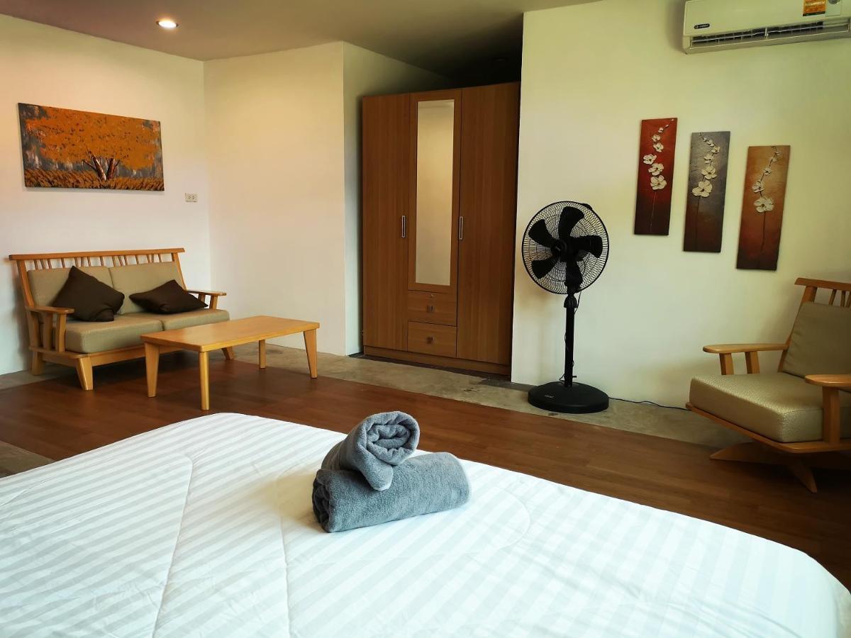 Tonmai Suites Ко-Ланта Экстерьер фото