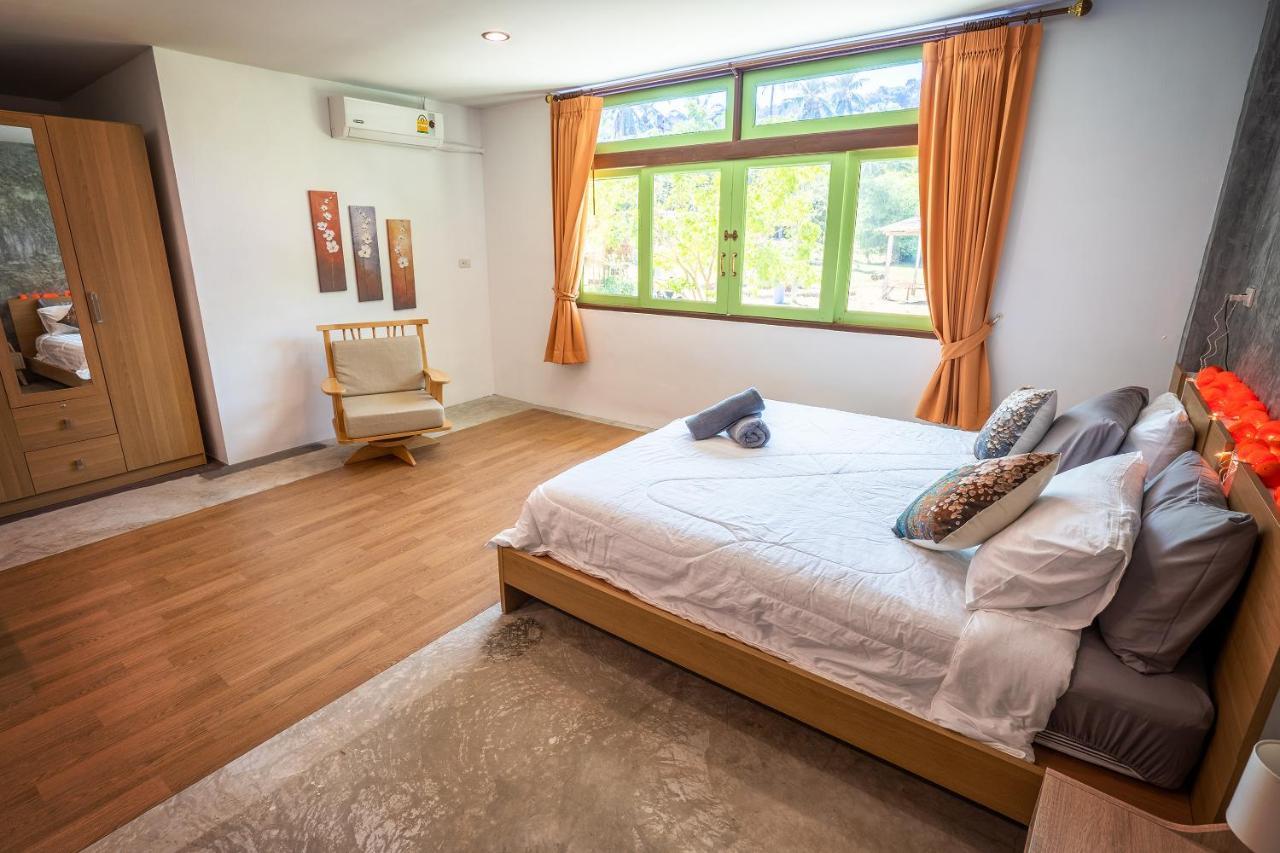 Tonmai Suites Ко-Ланта Экстерьер фото