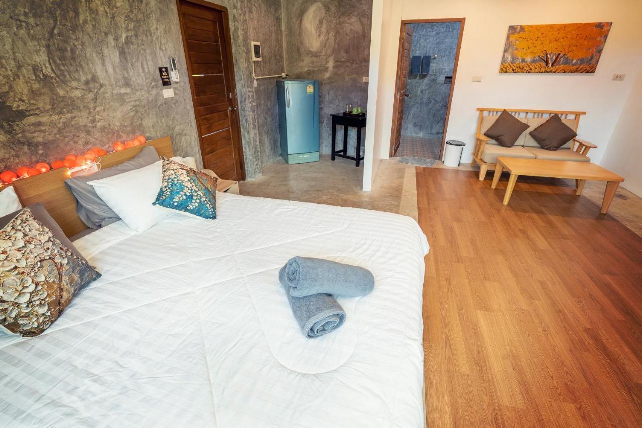 Tonmai Suites Ко-Ланта Экстерьер фото