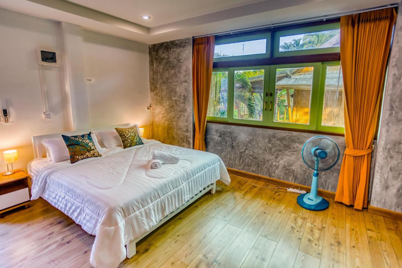 Tonmai Suites Ко-Ланта Экстерьер фото
